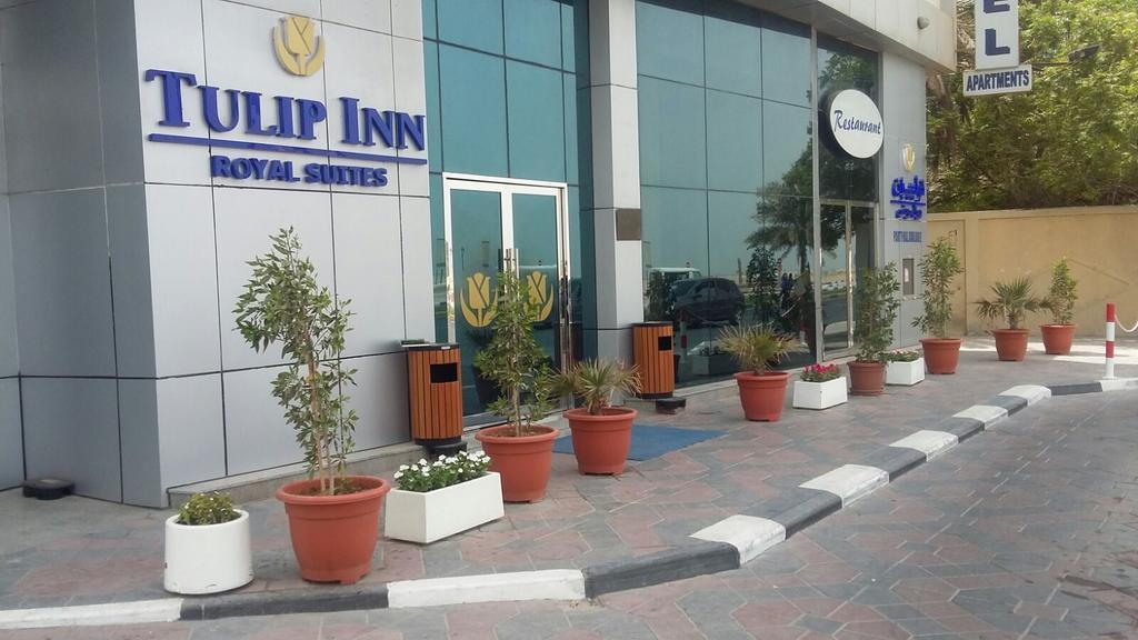 Tulip Inn Royal Suites Ajman Extérieur photo