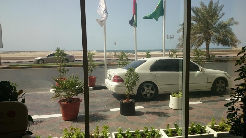 Tulip Inn Royal Suites Ajman Extérieur photo
