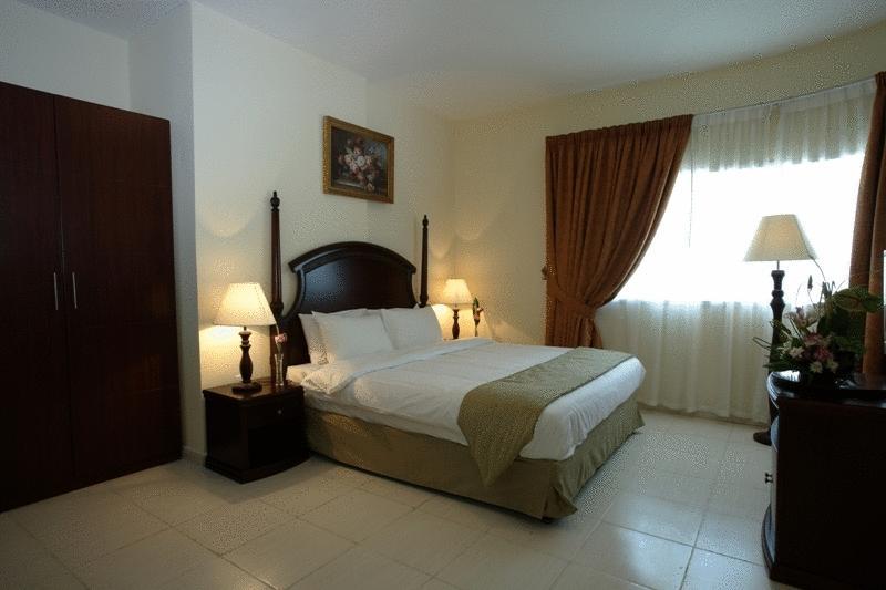 Tulip Inn Royal Suites Ajman Chambre photo