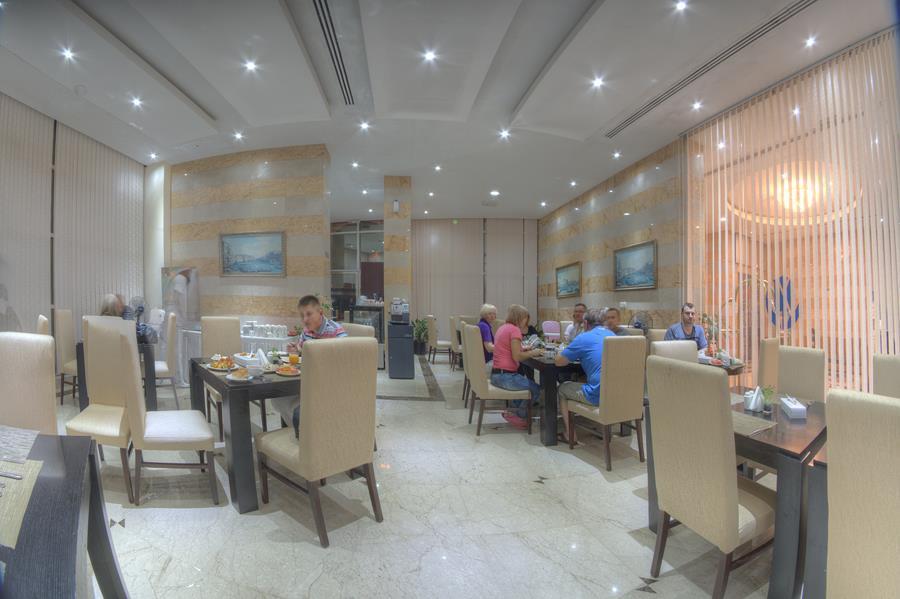 Tulip Inn Royal Suites Ajman Restaurant photo