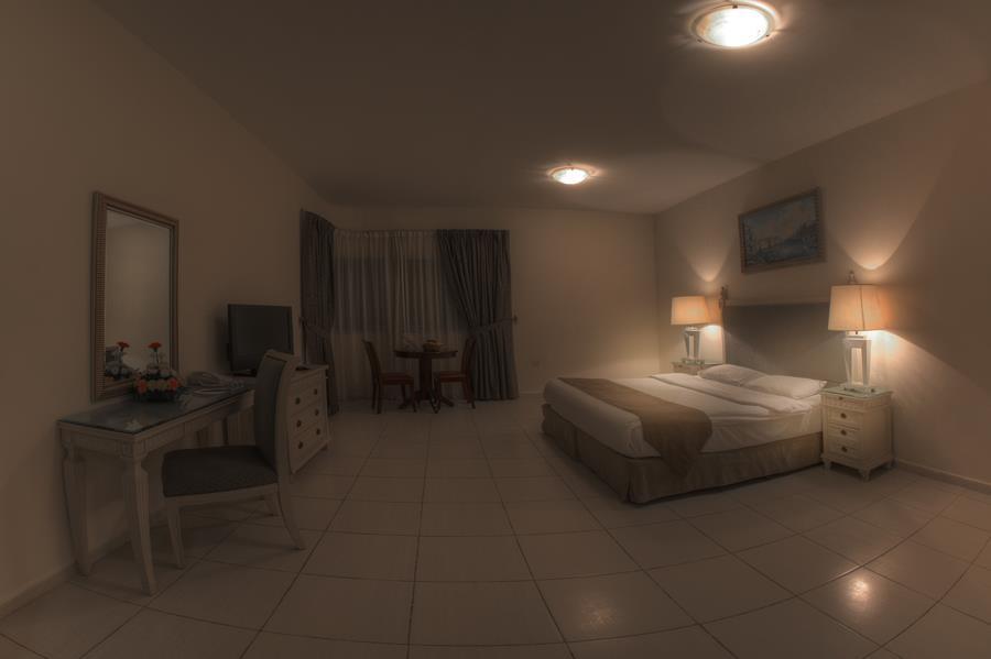 Tulip Inn Royal Suites Ajman Chambre photo